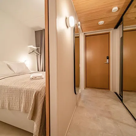 Haven By Aavalevi Holidays, Ski-in Ski-out, Mountain View * Леви
